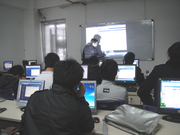 粤嵌教育积极与各大高校探索合作办学模式及人才培养模式