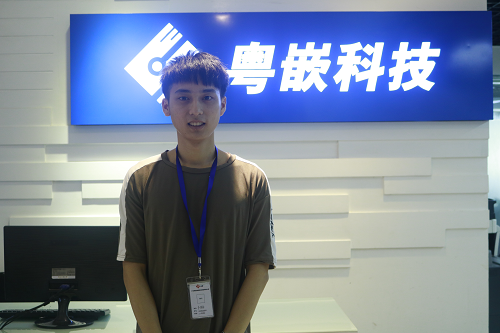 一個迷茫青年在粵嵌學習網絡營銷課程成功逆襲