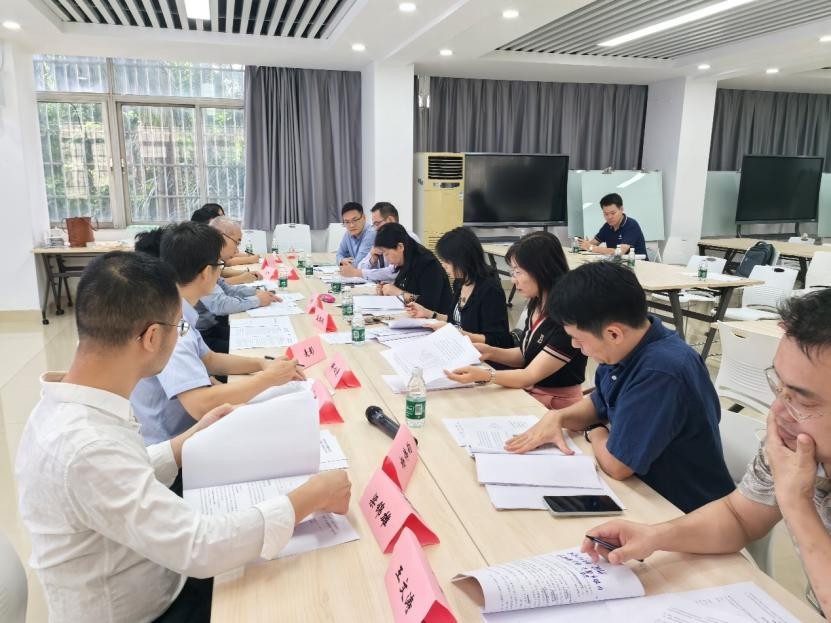 粵嵌科技總經理鄧人銘出席廣州城市職業學院電子信息工程學院新專業申報論證會